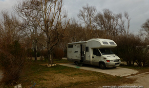 Aparcados en el camping en Alexandroupolis
