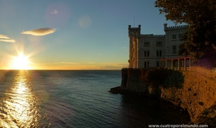 Castillo Miramare al atardecer