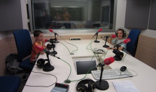 Los Pekes en el estudio de grabacion Los Pekes en el estudio de grabacion