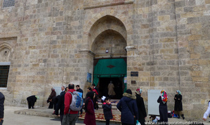 Entrada a Ulu Camii, la gran mezquita de Bursa