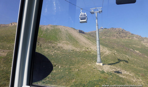 Subiendo en teleferico a la Acropolis de Bergama