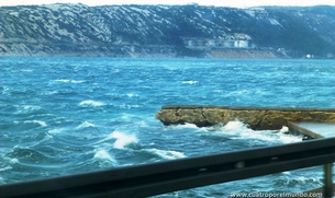 El Adriatico enfadado entre islas